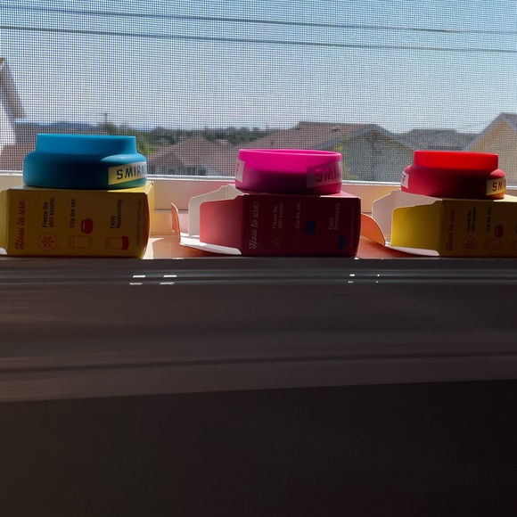 COMPLETE COLLECTABLE SET - Smirnoff Chill Coasters (Red, Pink, and Blue) - Picture 7 of 8